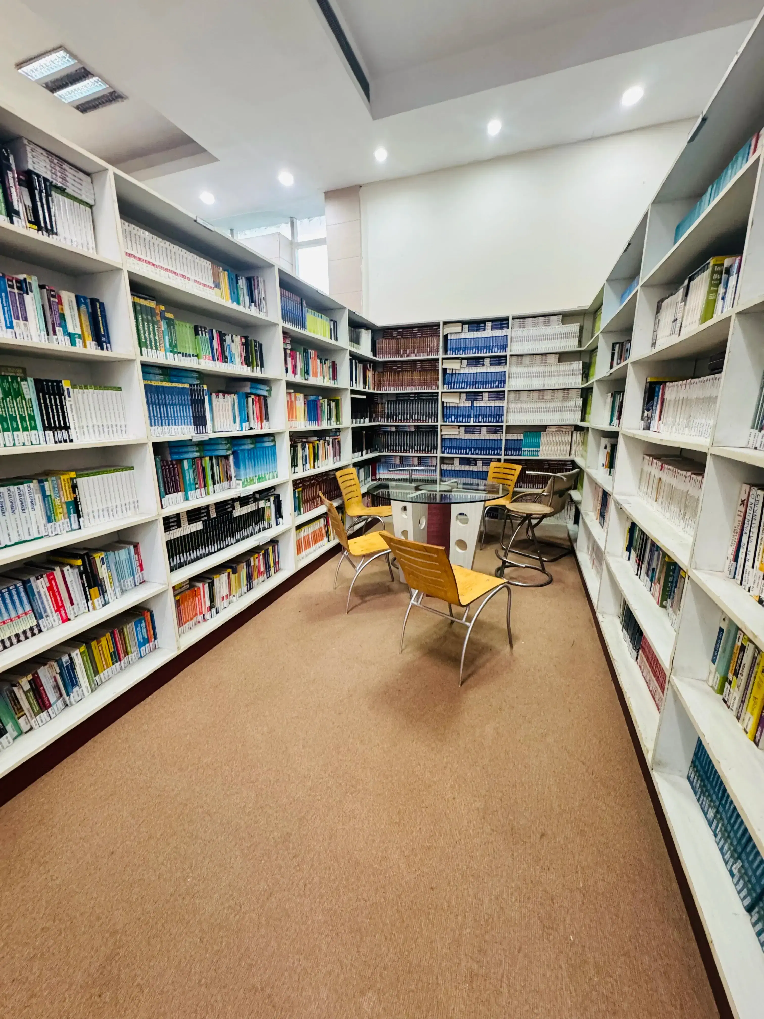 Fostiima Business School New Delhi Library photo 2